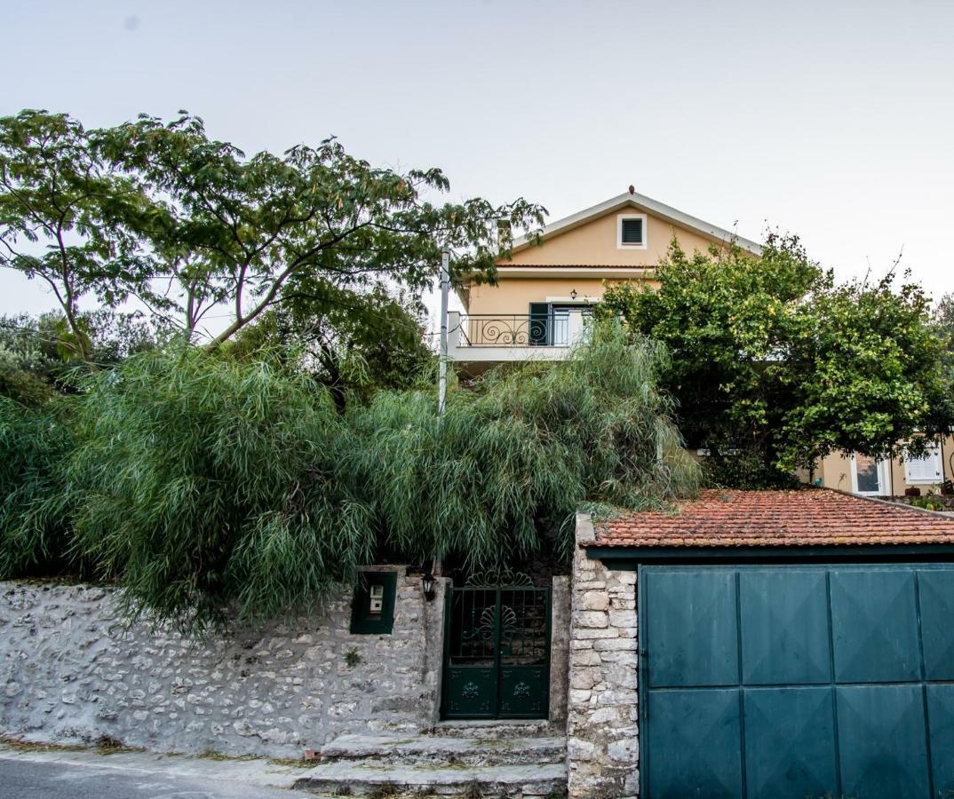 Almond Trees Cottage Divarata ภายนอก รูปภาพ