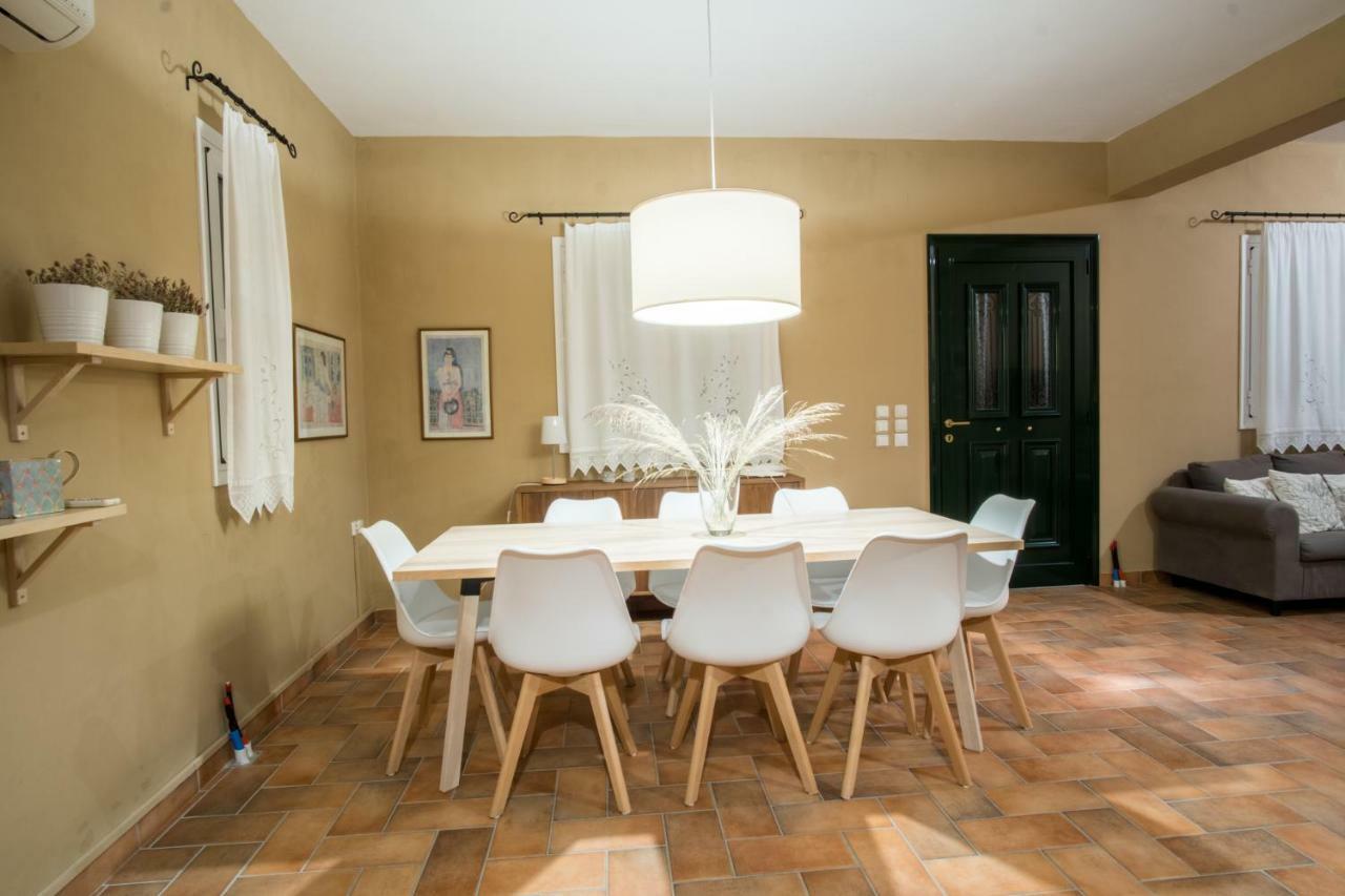 Almond Trees Cottage Divarata ภายนอก รูปภาพ