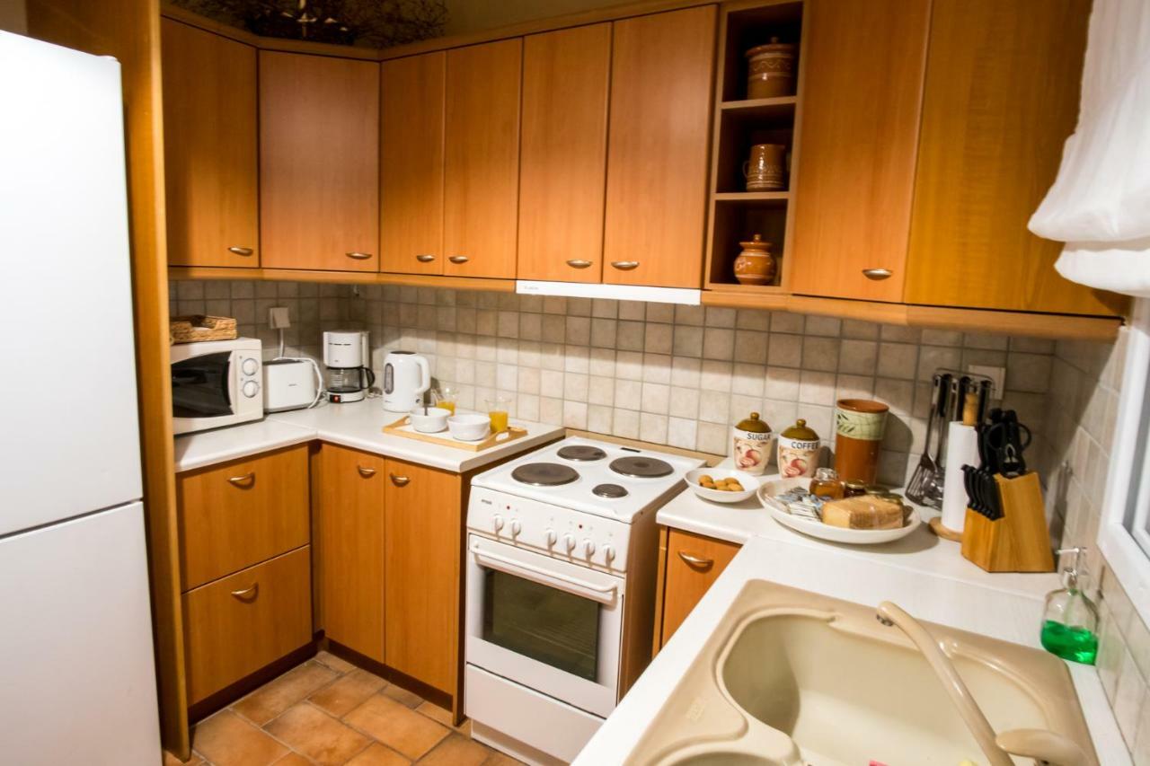 Almond Trees Cottage Divarata ภายนอก รูปภาพ