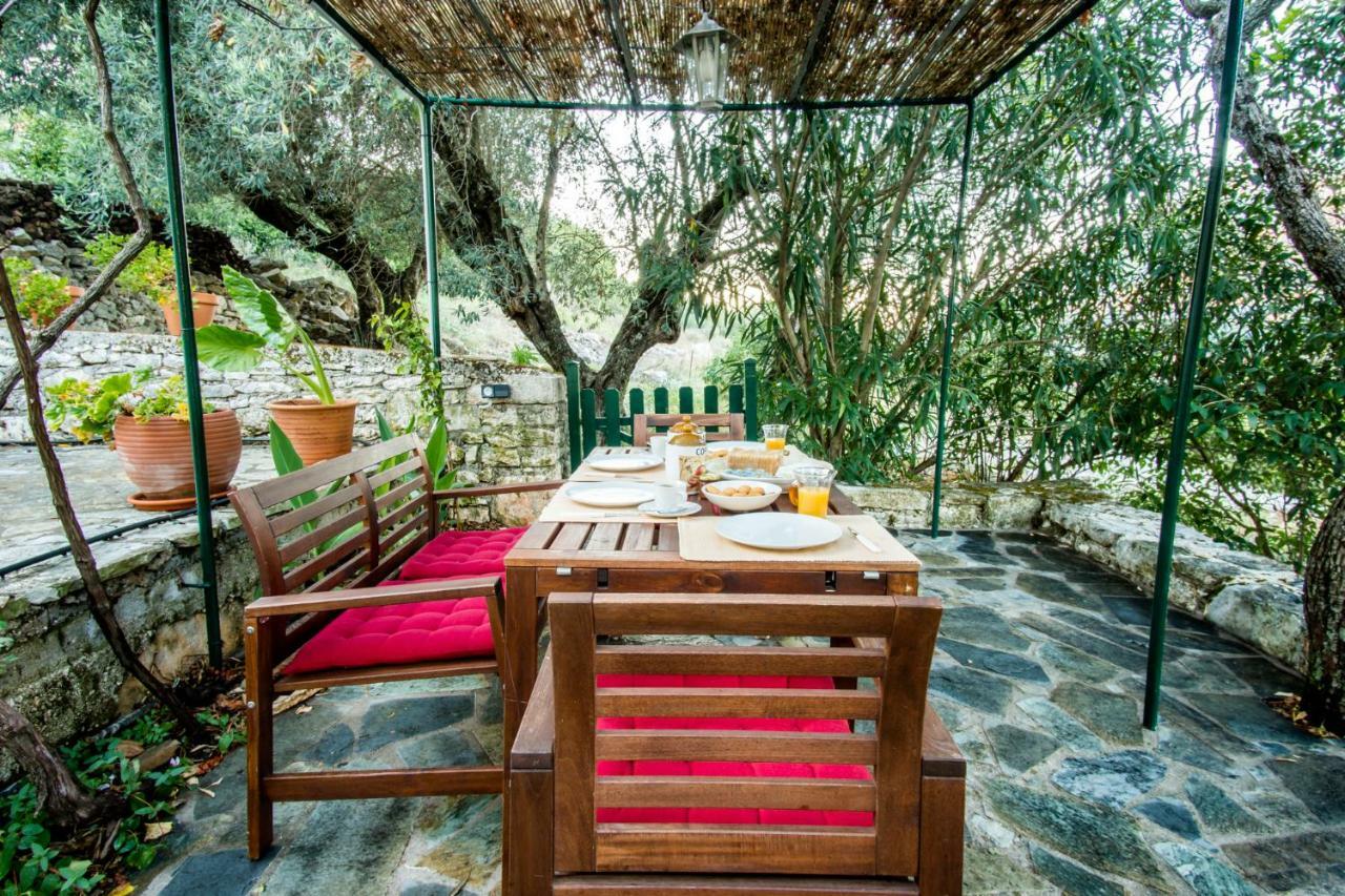 Almond Trees Cottage Divarata ภายนอก รูปภาพ
