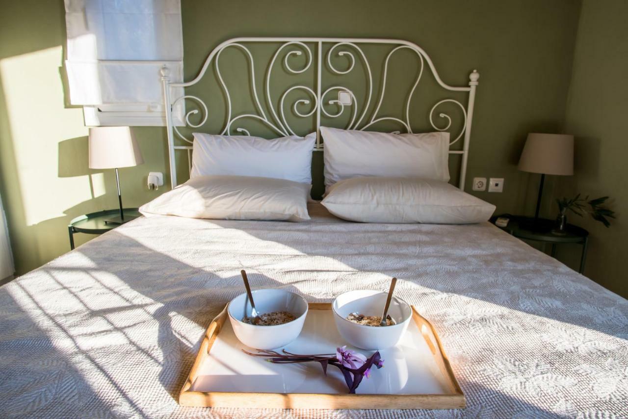 Almond Trees Cottage Divarata ภายนอก รูปภาพ