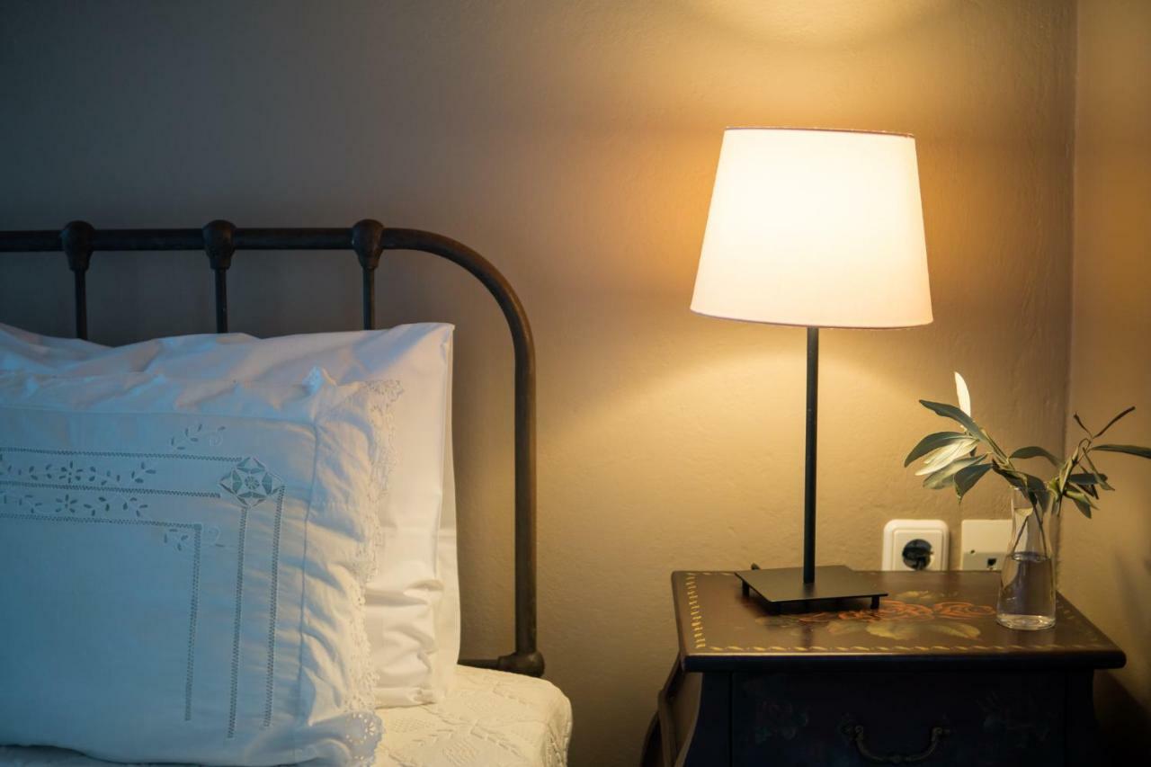 Almond Trees Cottage Divarata ภายนอก รูปภาพ